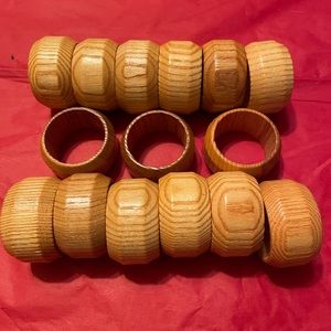 NWOT 15 Wooden Napkin Ring Holders Varnished